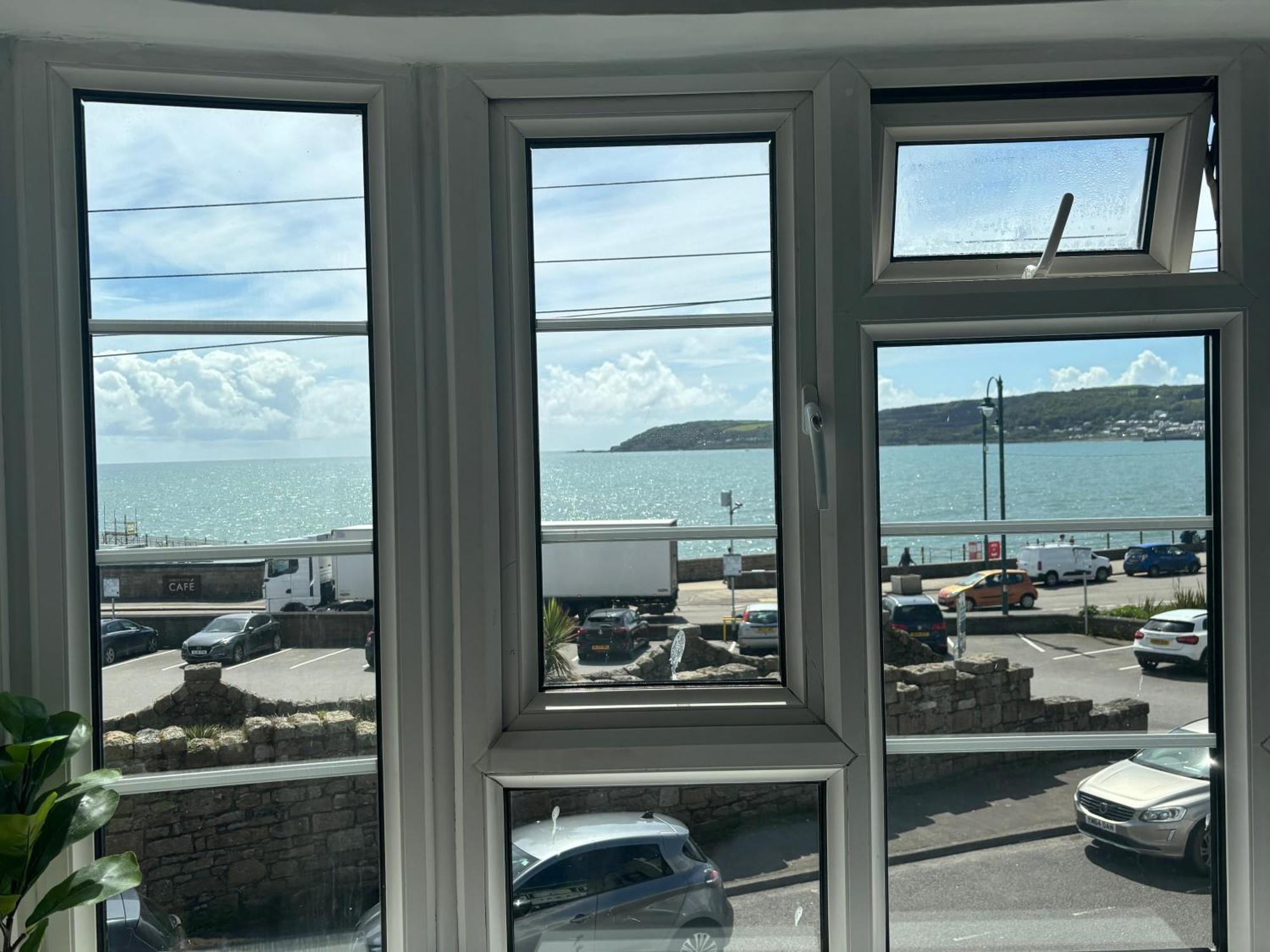 The Yacht Inn Penzance Exterior photo