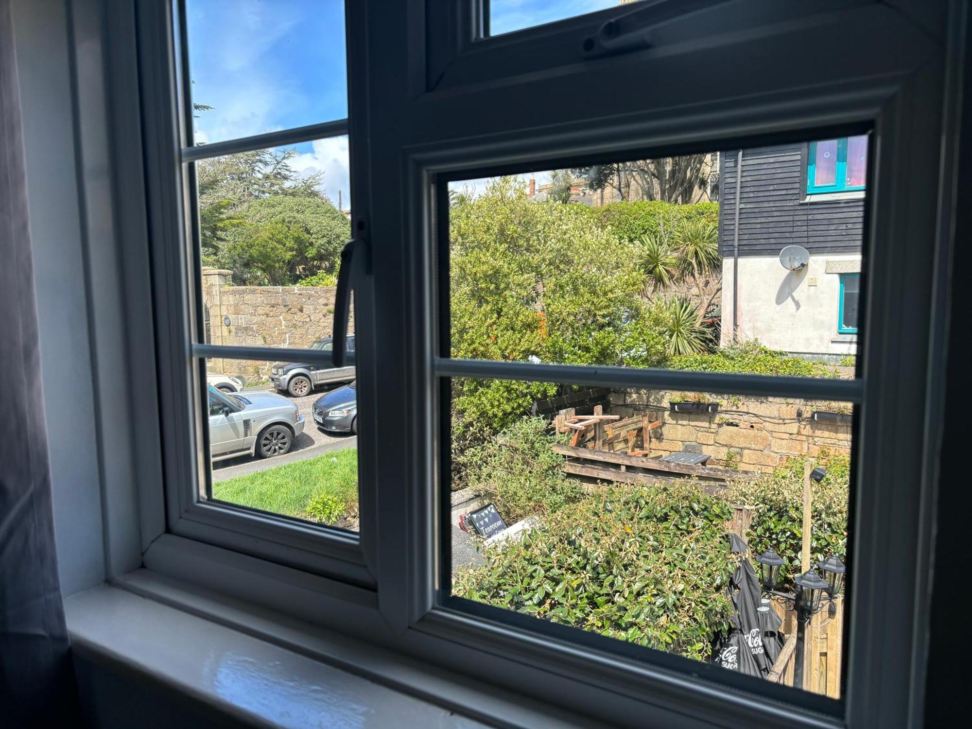 The Yacht Inn Penzance Exterior photo